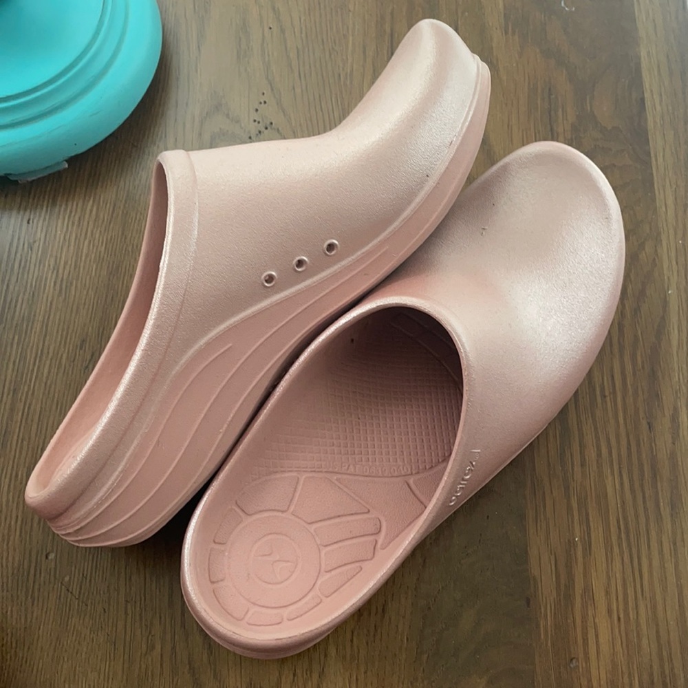 Aetrex Clog